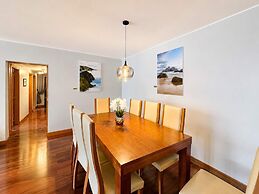 Hillside Elegance Apartment