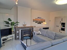 Bright Apartment With Side Sea View