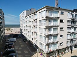 Bright Apartment With Side Sea View