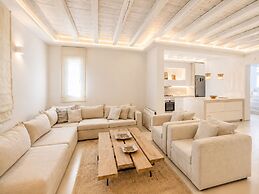 Andros Royal Villa With Private Pool