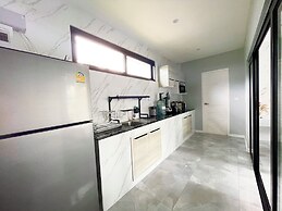 Larnthong Villas