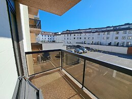 Sunny Coastal Apartment for 6