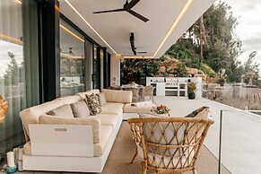 Modern Luxury Villa with Panoramic  View