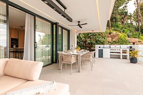 Modern Luxury Villa with Panoramic  View