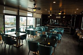 El Vistra Hotel