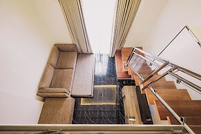 El Vistra Hotel