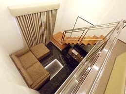 El Vistra Hotel