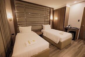 El Vistra Hotel