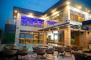 El Vistra Hotel