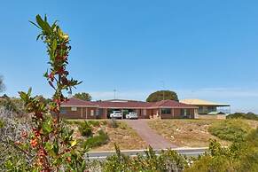 Apiwa Preston Beach Front Apartments