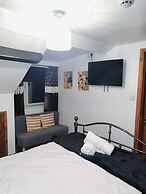 Ellies Guest House