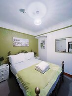 Ellies Guest House