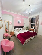 Ellies Guest House