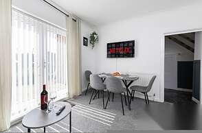 Spacious 4BR Newcastle Home Sleeps 7