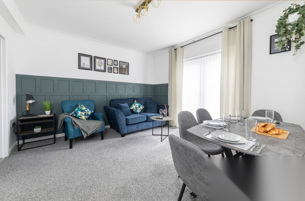 Spacious 4BR Newcastle Home Sleeps 7