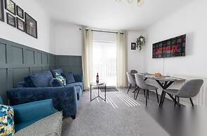 Spacious 4BR Newcastle Home Sleeps 7