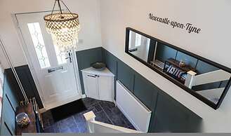 Spacious 4BR Newcastle Home Sleeps 7