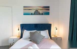 Spacious 4BR Newcastle Home Sleeps 7