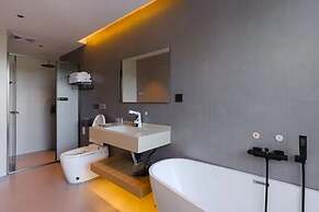 Boyu Xunguang Homestay