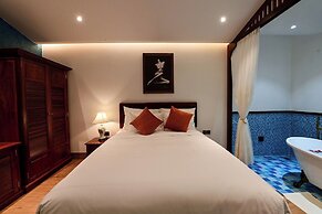 Vesta Boutique Rooftop Hotel