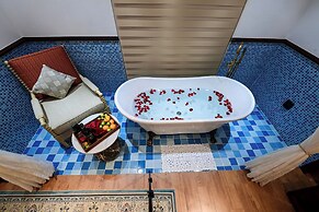 Vesta Boutique Rooftop Hotel
