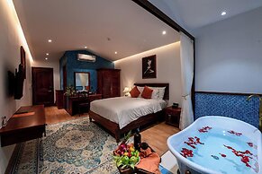 Vesta Boutique Rooftop Hotel
