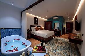 Vesta Boutique Rooftop Hotel