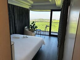 Sunny Eco-Hotel