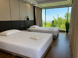 Sunny Eco-Hotel