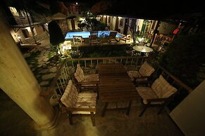 Akropolis Hotel