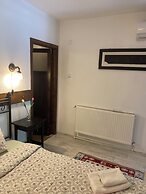 Akropolis Hotel