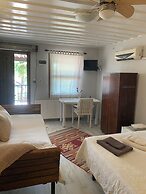 Akropolis Hotel