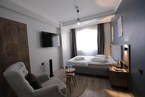 Luna Suites Hotel
