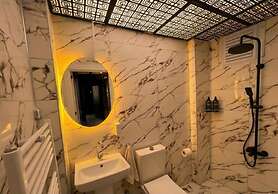 Luna Suites Hotel