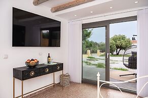 Samos Sandy Angel - Seaside Garden Retreat