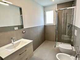 Pool Flat 400m From Beach