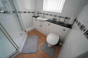 3-bed Westhoughton, Contractors and Parking