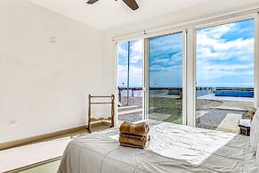 Dog-friendly Ocean-view Retreat With Pool Access Plus Rooftop Deck, AC