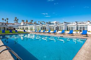 Dog-friendly Ocean-view Retreat With Pool Access Plus Rooftop Deck, AC