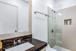 Dog-friendly Ocean-view Retreat With Pool Access Plus Rooftop Deck, AC