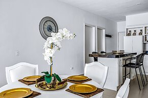 Dog-friendly Ocean-view Retreat With Pool Access Plus Rooftop Deck, AC
