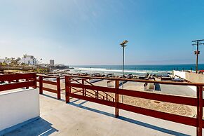 Dog-friendly Ocean-view Retreat With Pool Access Plus Rooftop Deck, AC