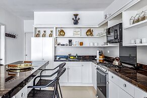 Dog-friendly Ocean-view Retreat With Pool Access Plus Rooftop Deck, AC