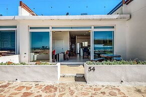 Dog-friendly Oceanfront Villa With Pool Access, Rooftop Patio, Full Ki