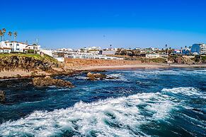 Dog-friendly Oceanfront Villa With Pool Access, Rooftop Patio, Full Ki