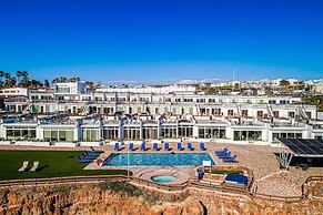 Dog-friendly Oceanfront Villa With Pool Access, Rooftop Patio, Full Ki