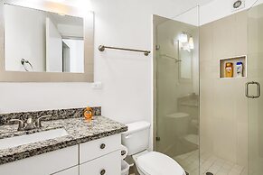 Dog-friendly Oceanfront Villa With Pool Access, Rooftop Patio, Full Ki