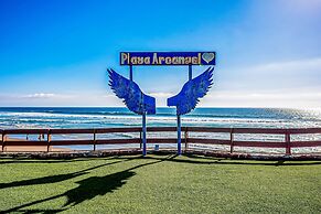 Dog-friendly Oceanfront Villa With Pool Access, Rooftop Patio, Full Ki