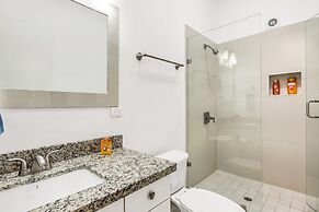 Dog-friendly Oceanfront Villa With Pool Access, Rooftop Patio, Full Ki