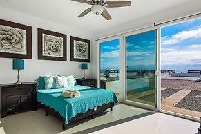 Dog-friendly Beachfront Villa With Pool & hot tub Access Plus Rooftop 